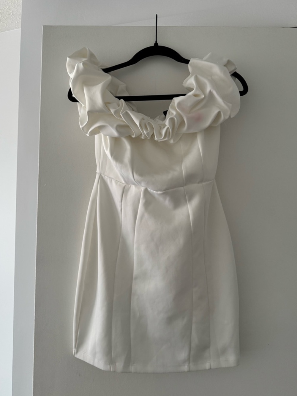 White Ruffle-Neck Mini Dress - Elegant Women's Dress